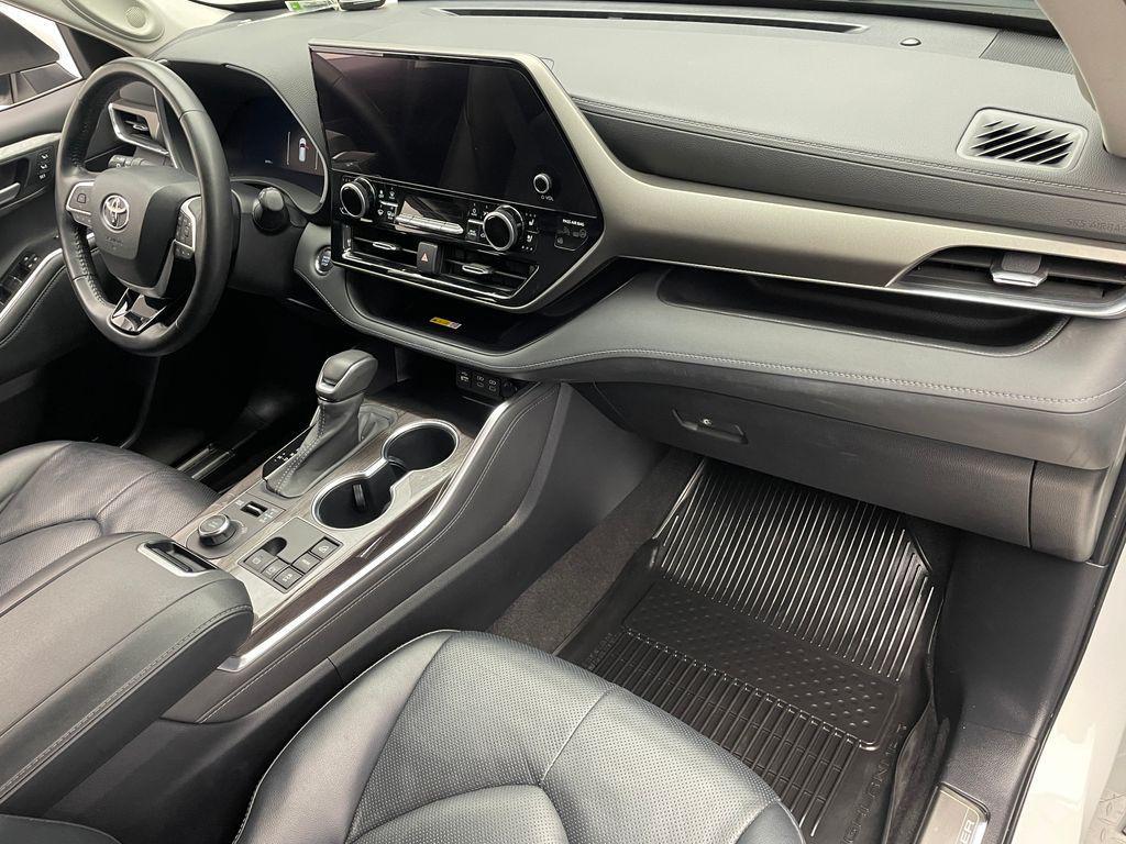 used 2023 Toyota Highlander car, priced at $42,900
