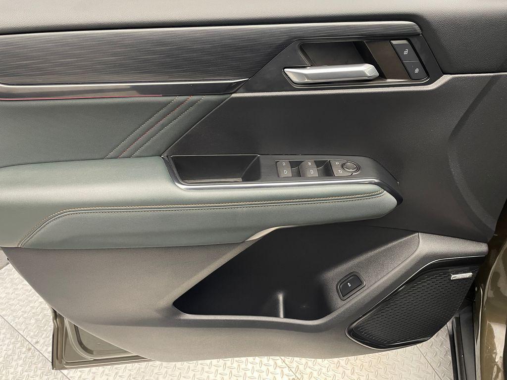 used 2024 GMC Acadia car, priced at $41,900