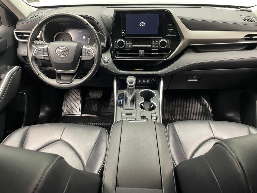 used 2023 Toyota Highlander car, priced at $38,900