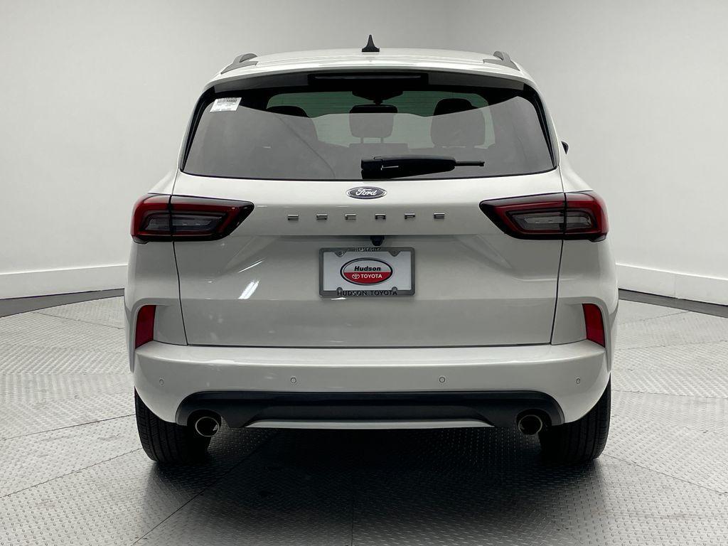 used 2023 Ford Escape car, priced at $22,900