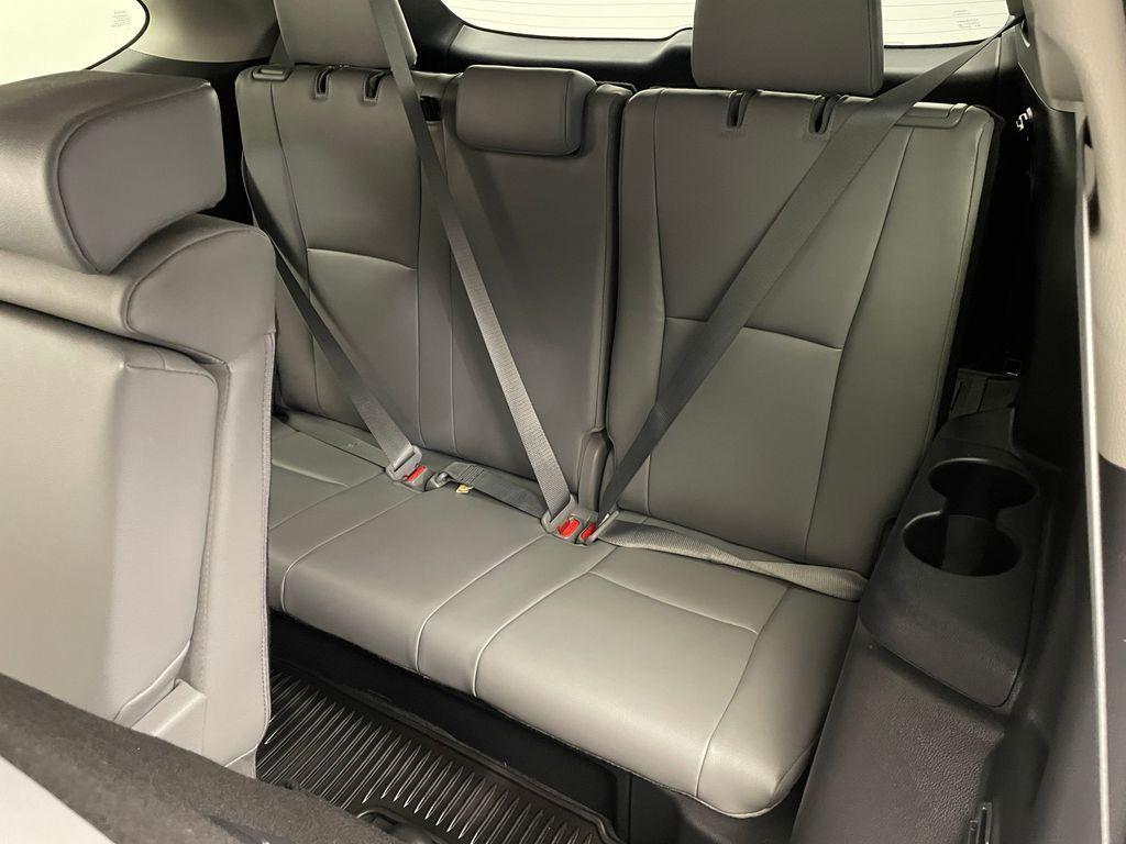 2021 Moon Dust Toyota Highlander