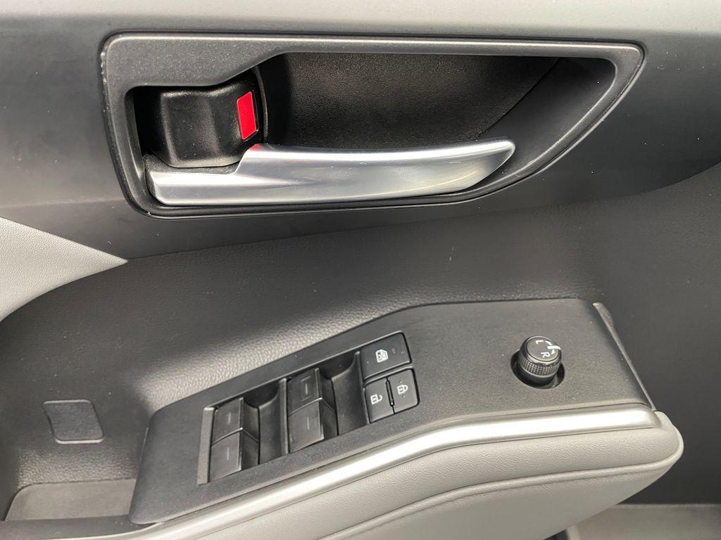 2021 Moon Dust Toyota Highlander