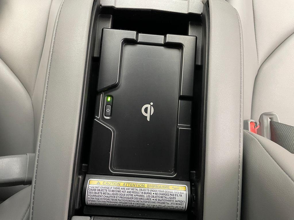 2021 Moon Dust Toyota Highlander