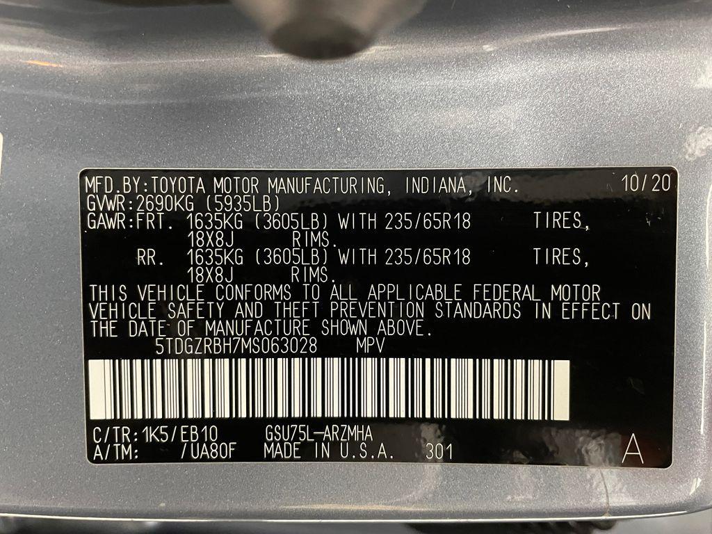 2021 Moon Dust Toyota Highlander