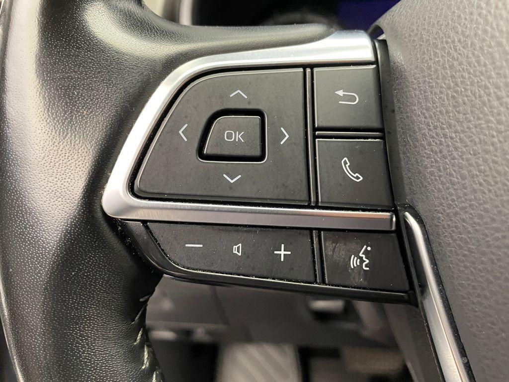 2021 Moon Dust Toyota Highlander