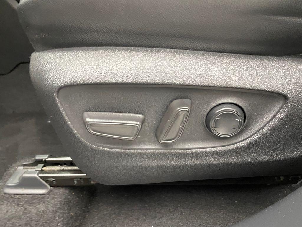 used 2021 Toyota Highlander car, priced at $33,900