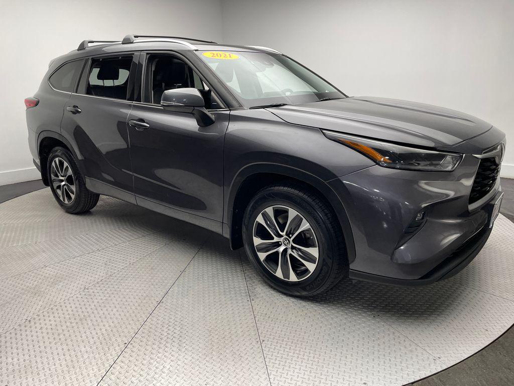 used 2021 Toyota Highlander car, priced at $33,900