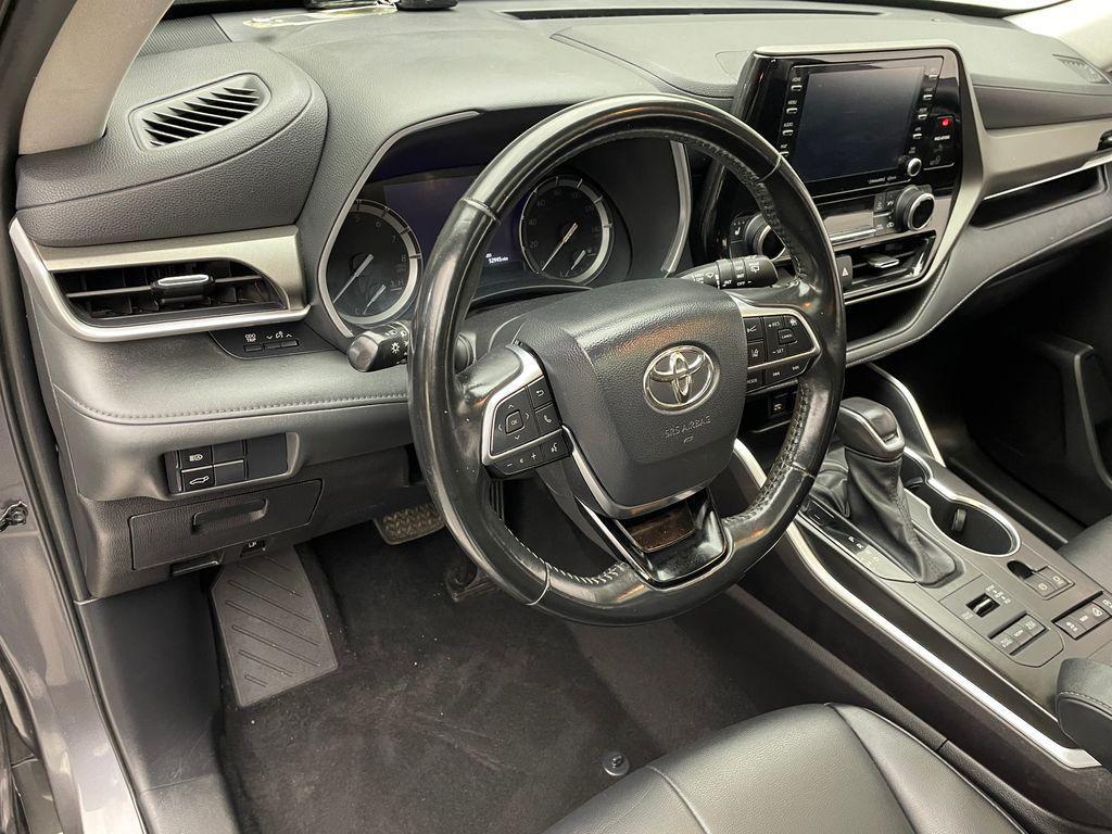 used 2021 Toyota Highlander car, priced at $33,900