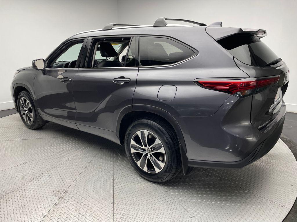 used 2021 Toyota Highlander car, priced at $33,900