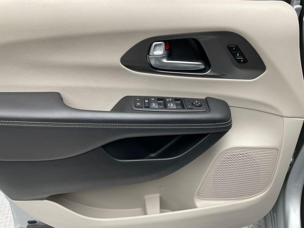 used 2024 Chrysler Pacifica car, priced at $24,900