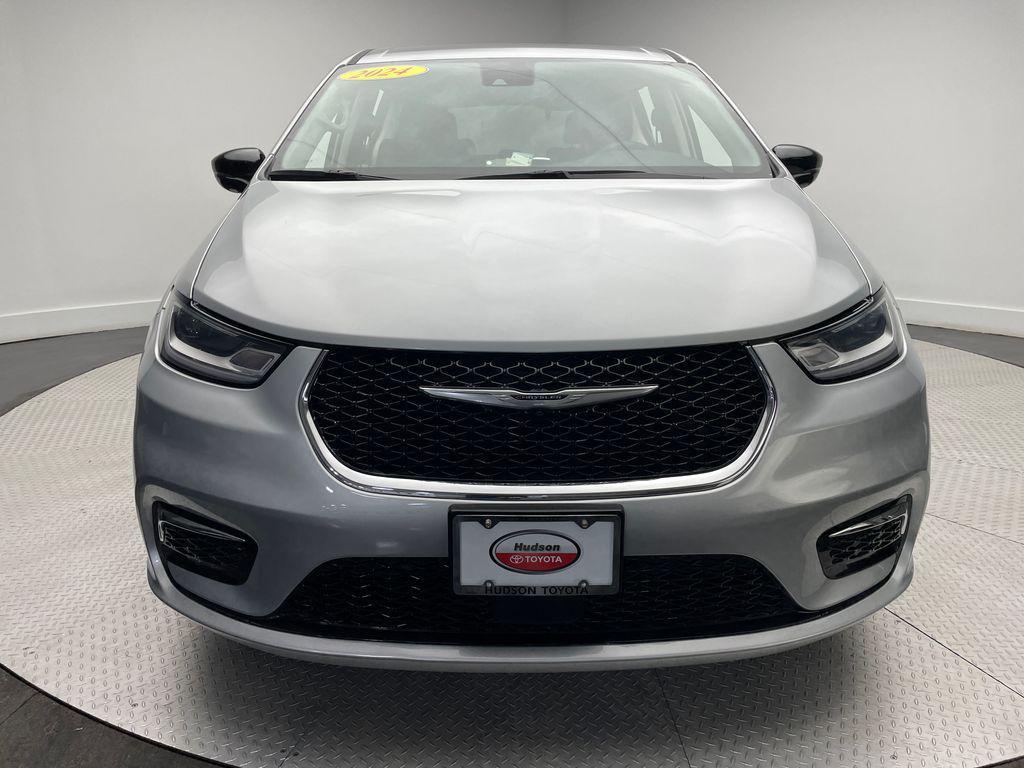 used 2024 Chrysler Pacifica car, priced at $24,900