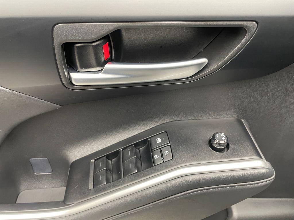 used 2025 Toyota Highlander car, priced at $44,900