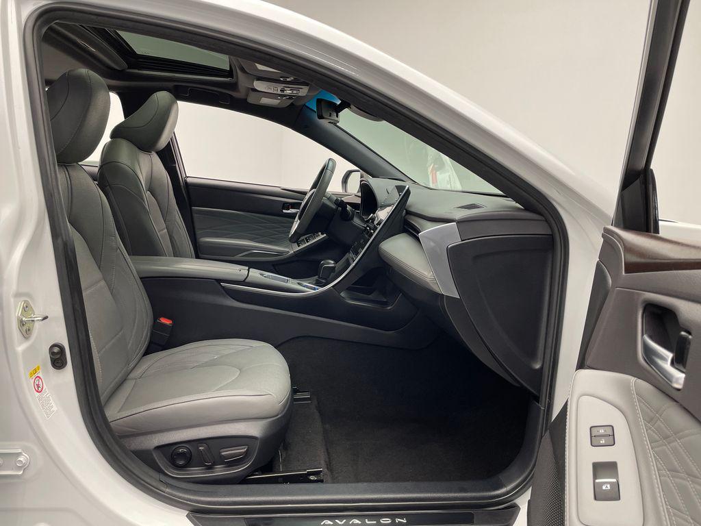 used 2019 Toyota Avalon Hybrid car, priced at $26,900