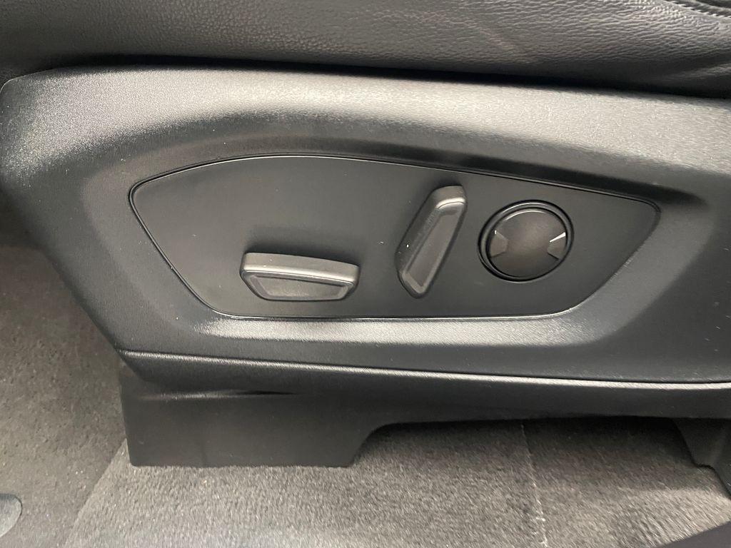 used 2022 Ford Explorer car, priced at $27,900