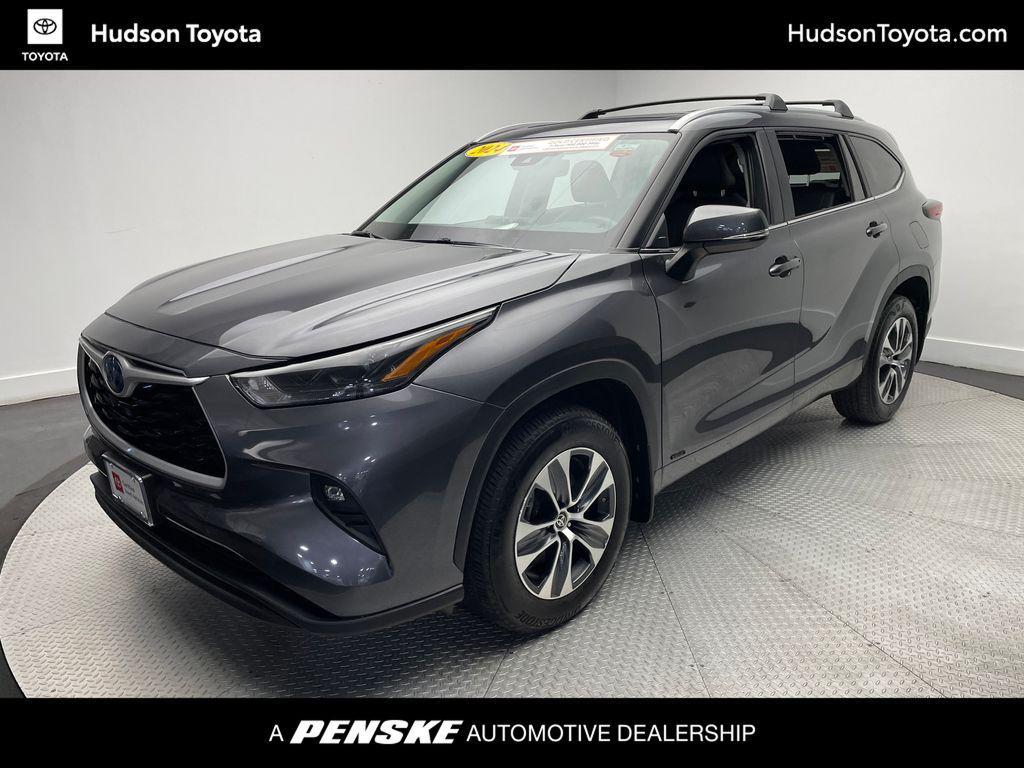 used 2024 Toyota Highlander Hybrid car, priced at $49,900