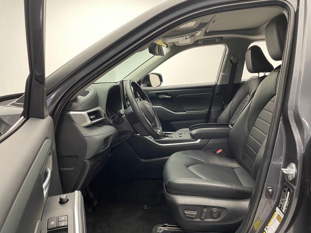 used 2024 Toyota Highlander Hybrid car, priced at $49,900