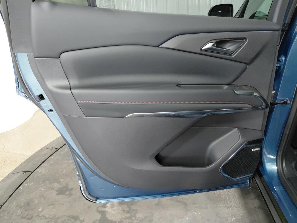 new 2026 Chevrolet Traverse car, priced at $59,220