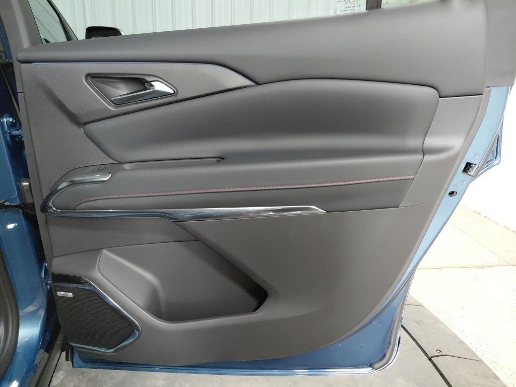 new 2026 Chevrolet Traverse car, priced at $59,220