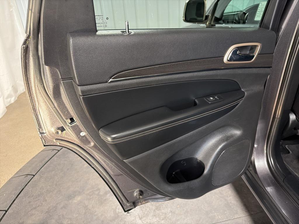 used 2016 Jeep Grand Cherokee car, priced at $10,983