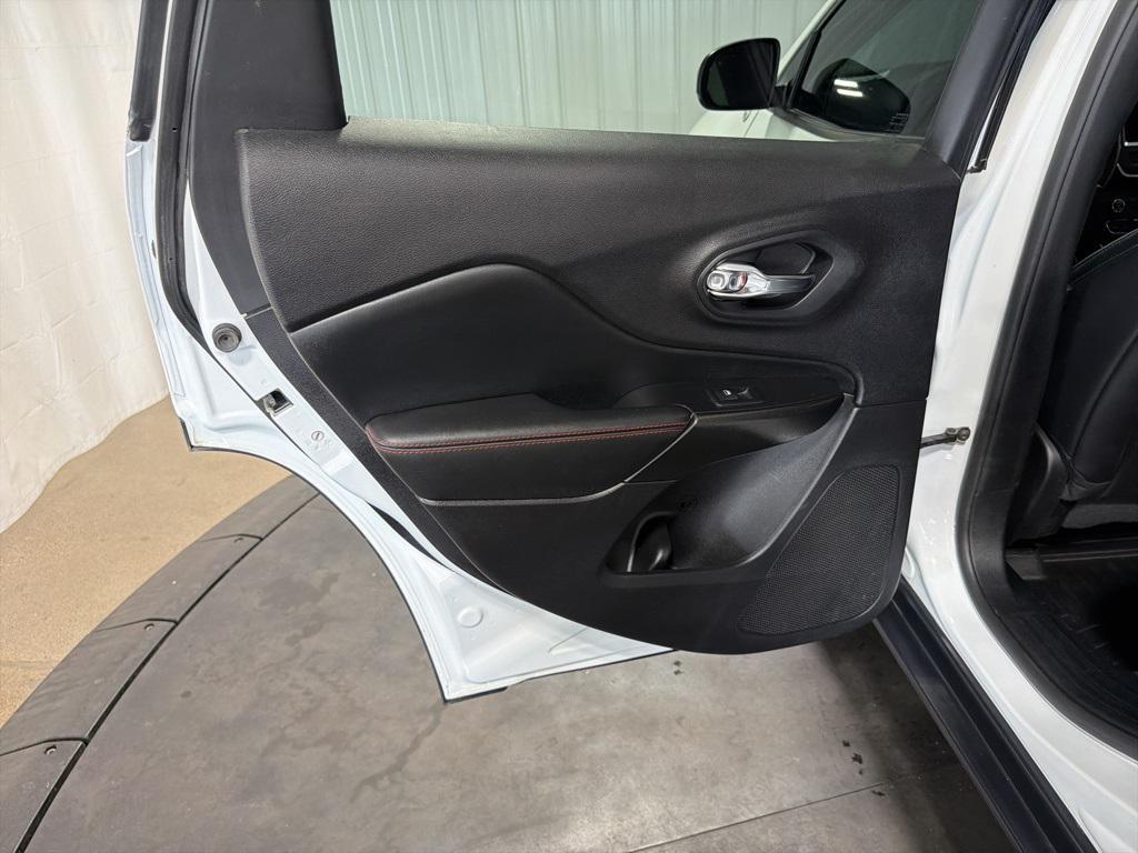 used 2020 Jeep Cherokee car, priced at $21,983