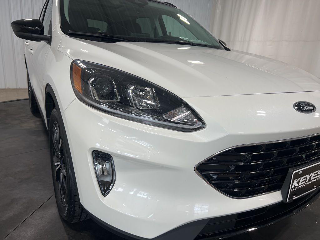 used 2022 Ford Escape car, priced at $25,981
