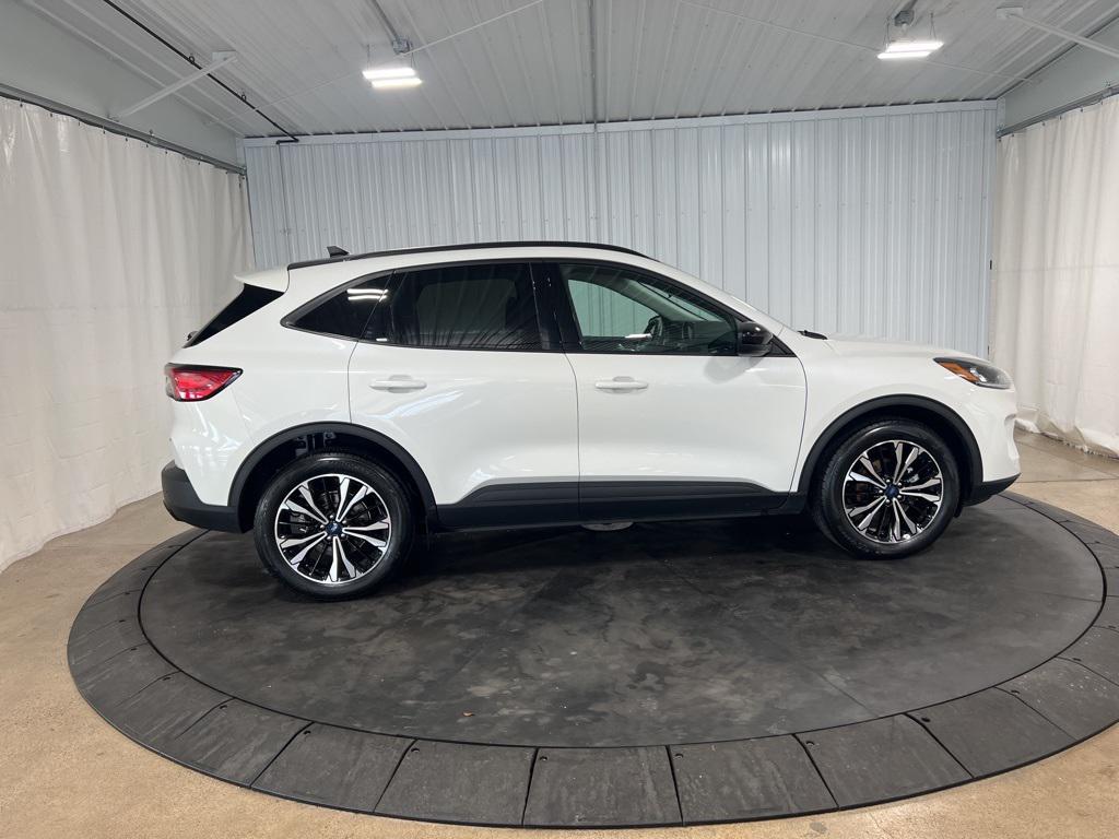 used 2022 Ford Escape car, priced at $25,981
