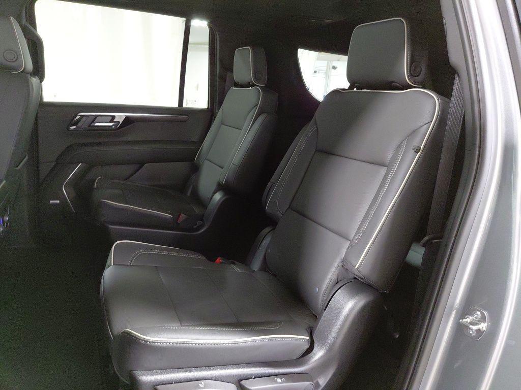 new 2026 Chevrolet Suburban car, priced at $88,305
