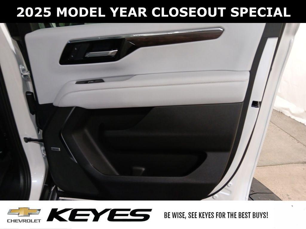 new 2025 Chevrolet Suburban car, priced at $85,205