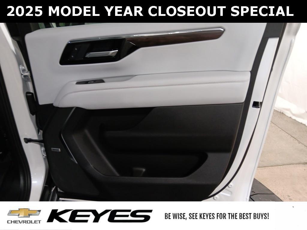 new 2025 Chevrolet Suburban car, priced at $85,205