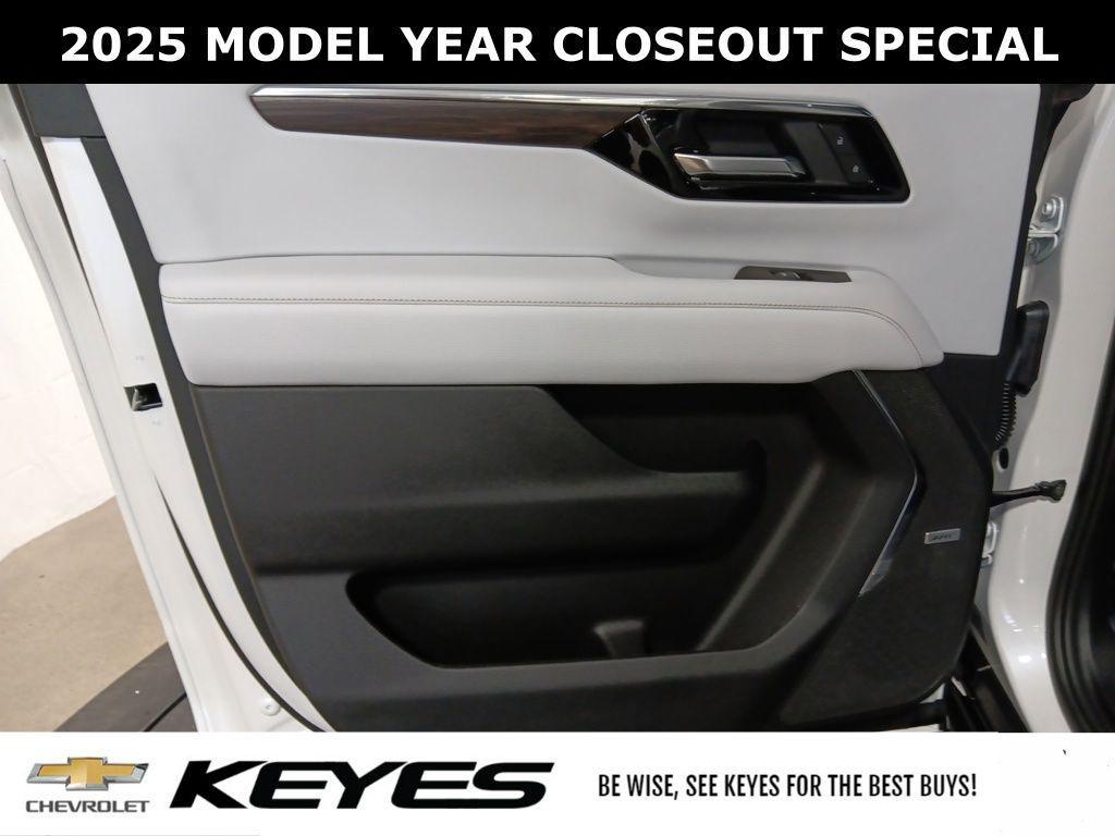 new 2025 Chevrolet Suburban car, priced at $85,205