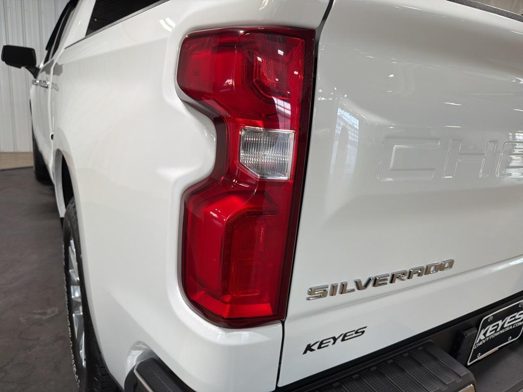 used 2021 Chevrolet Silverado 1500 car, priced at $37,983