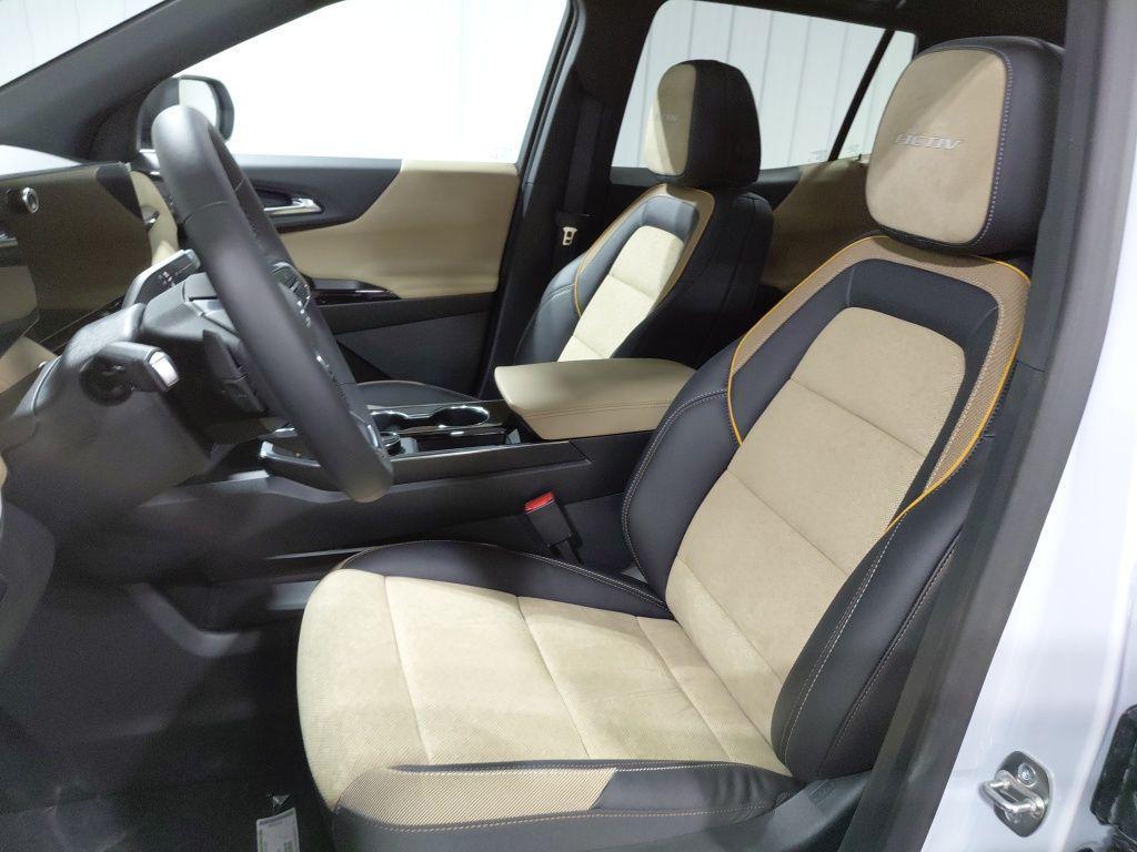 new 2026 Chevrolet Equinox car, priced at $42,305