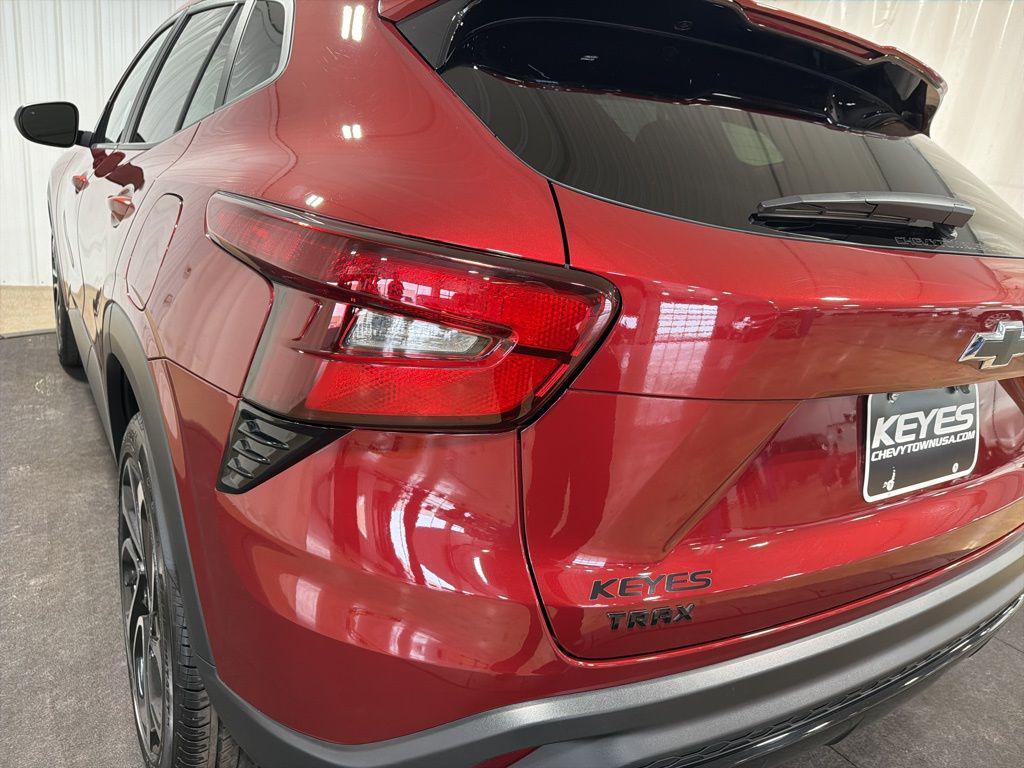 used 2024 Chevrolet Trax car, priced at $22,983