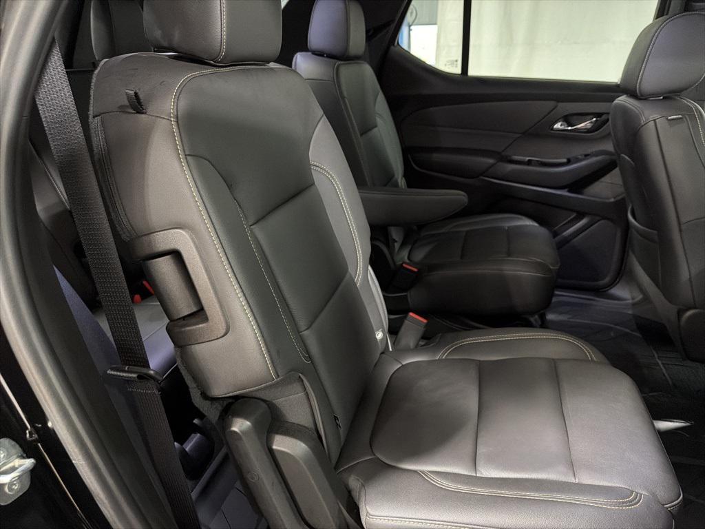 used 2023 Chevrolet Traverse car, priced at $28,981