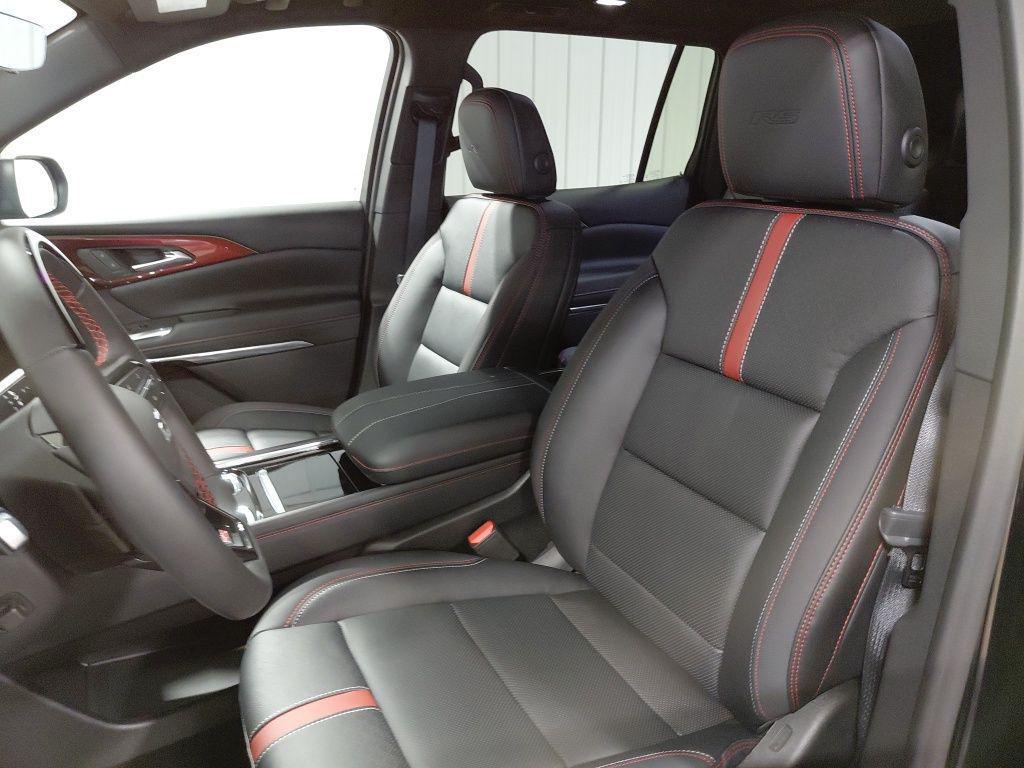 new 2026 Chevrolet Traverse car, priced at $59,220