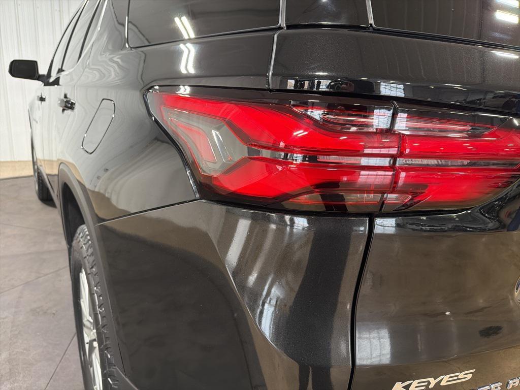 used 2023 Chevrolet Traverse car, priced at $29,981