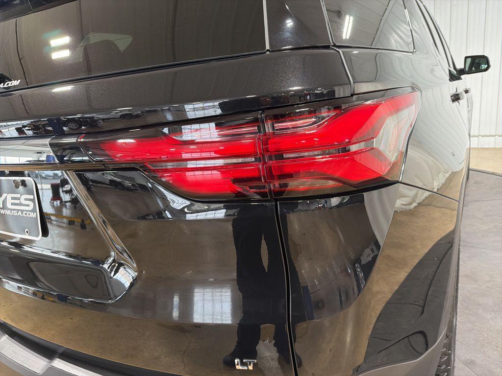 used 2023 Chevrolet Traverse car, priced at $29,981