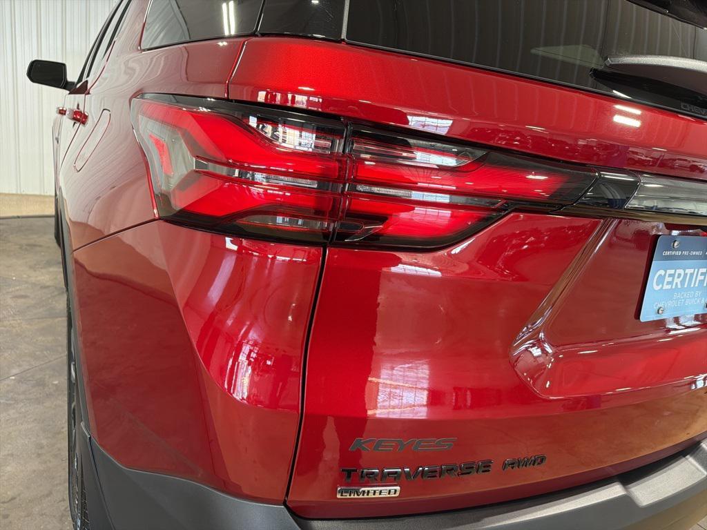 used 2024 Chevrolet Traverse car, priced at $39,983