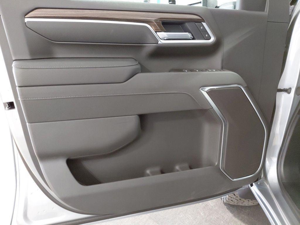 new 2026 Chevrolet Silverado 3500 car, priced at $70,215