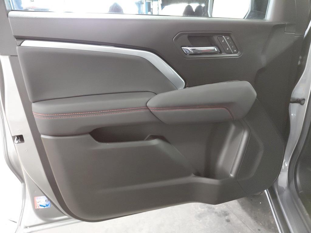 new 2026 Chevrolet Colorado car, priced at $47,730