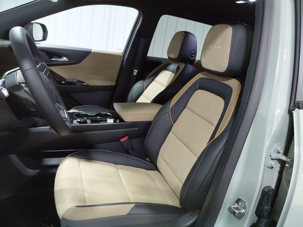 new 2026 Chevrolet Equinox car, priced at $39,815