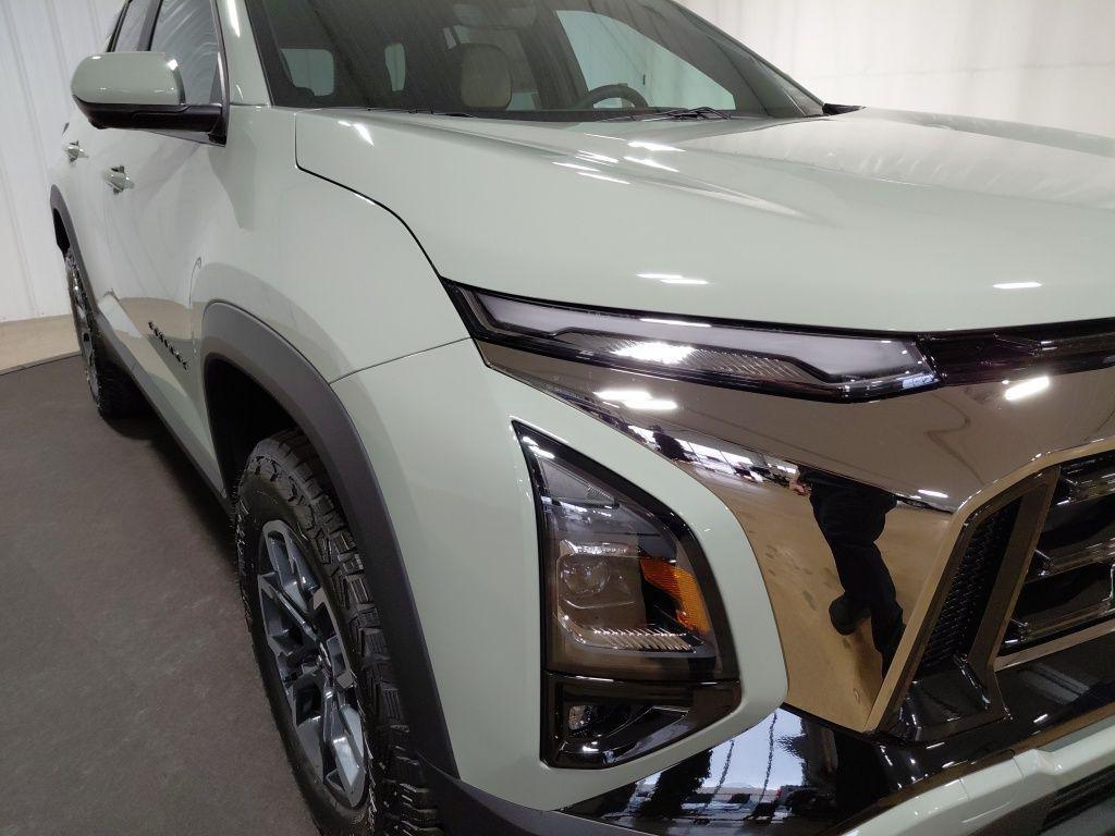 new 2026 Chevrolet Equinox car, priced at $39,815