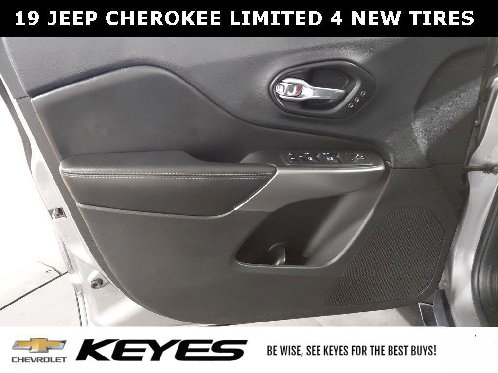 used 2019 Jeep Cherokee car, priced at $16,483