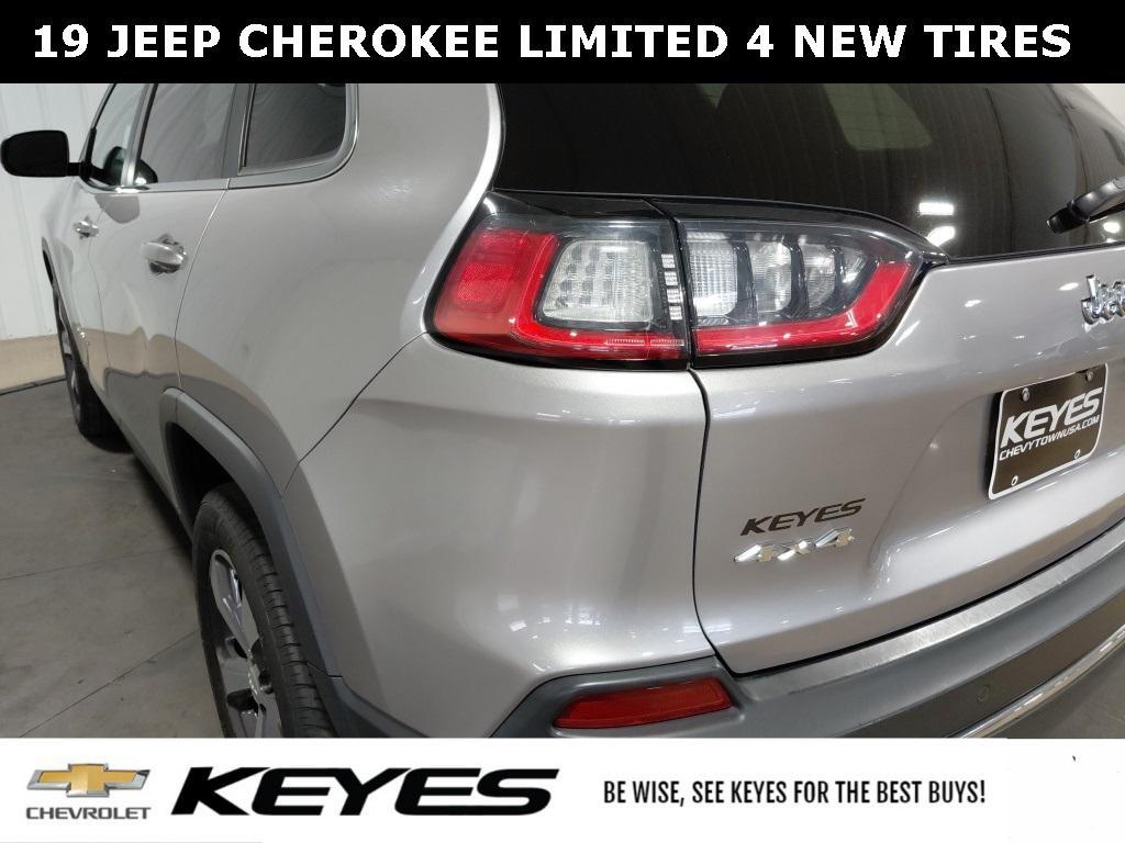 used 2019 Jeep Cherokee car, priced at $16,483