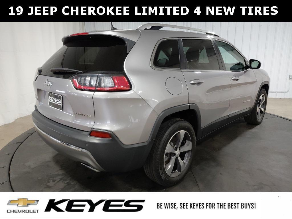 used 2019 Jeep Cherokee car, priced at $16,483