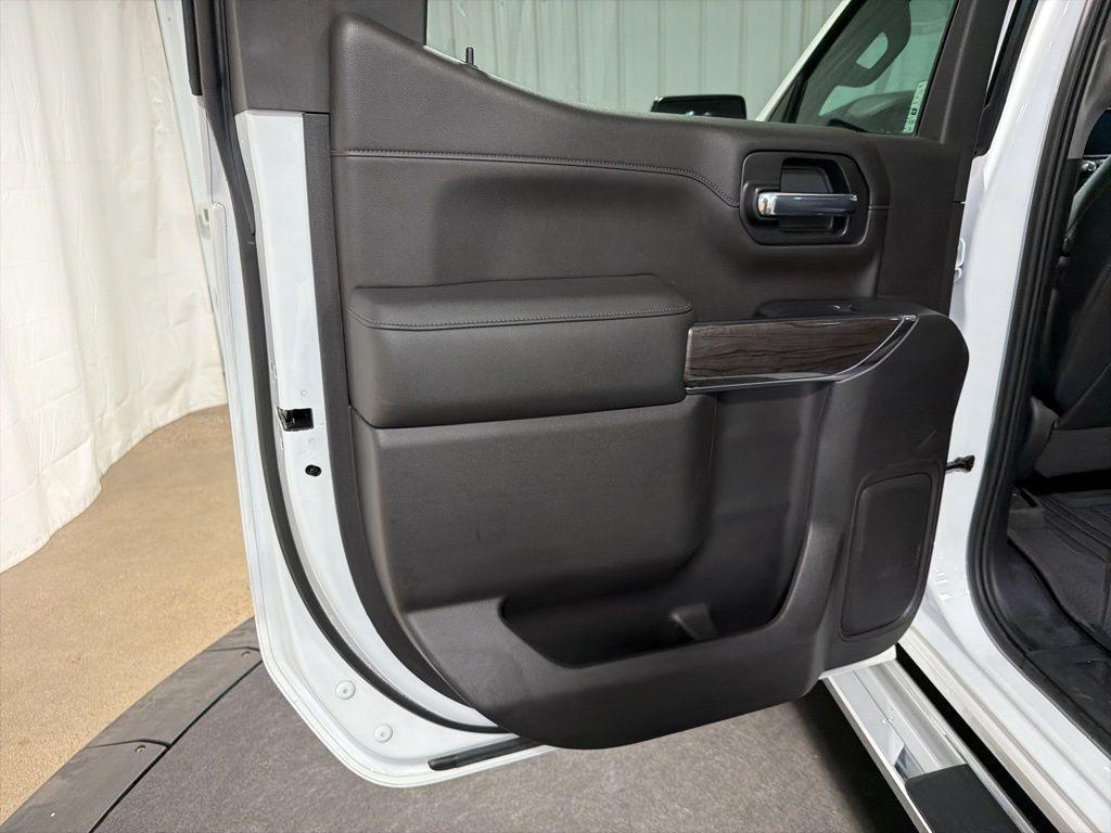 used 2022 Chevrolet Silverado 1500 car, priced at $37,983