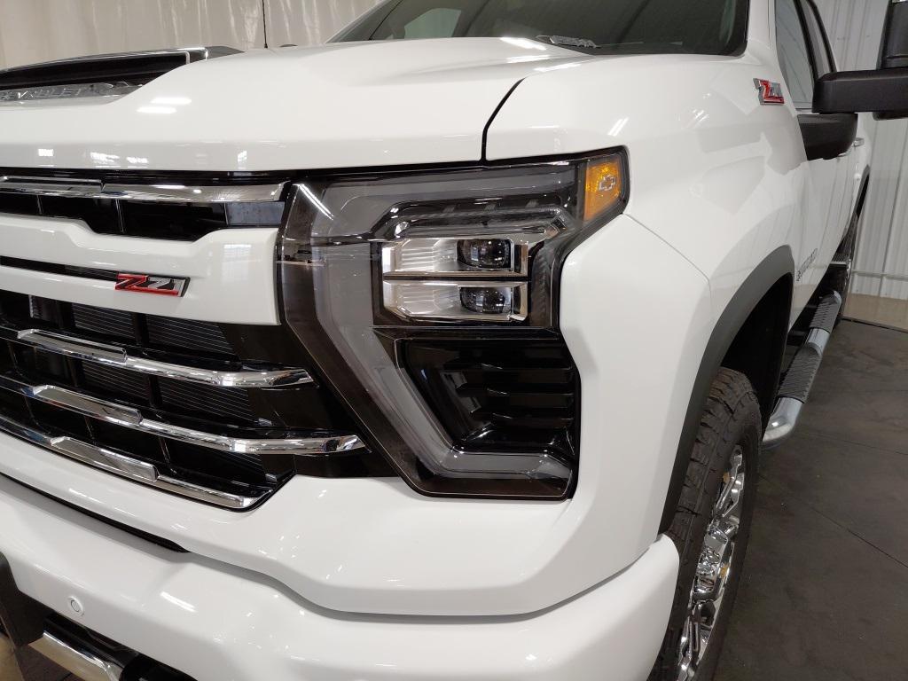 new 2026 Chevrolet Silverado 3500 car, priced at $70,005