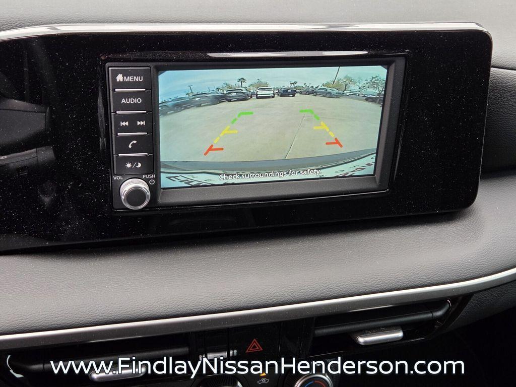 new 2025 Nissan Kicks car, priced at $22,401