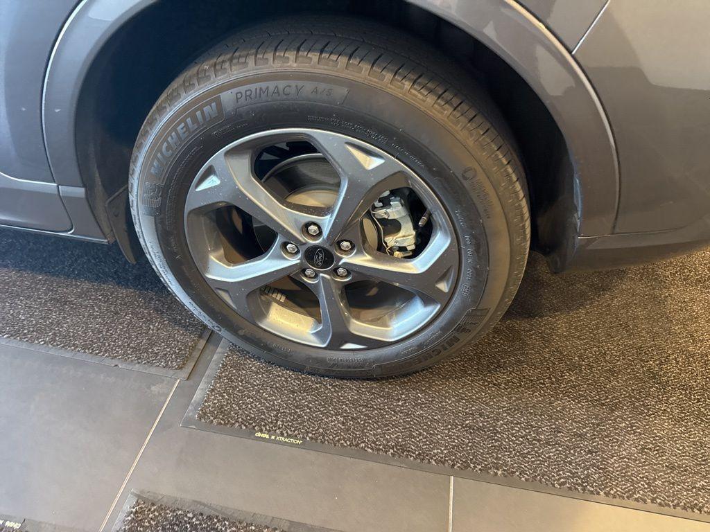 used 2023 Ford Escape car, priced at $20,984