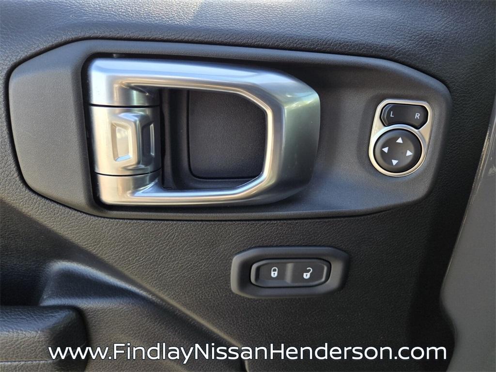 used 2022 Jeep Wrangler Unlimited car, priced at $37,984